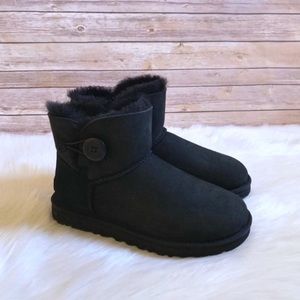 UGG Mini Bailey Button II Boots In Black